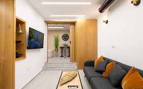 Romsuites - Amazing Atmosphere, Baha'I Gardens Main Street, German Colony