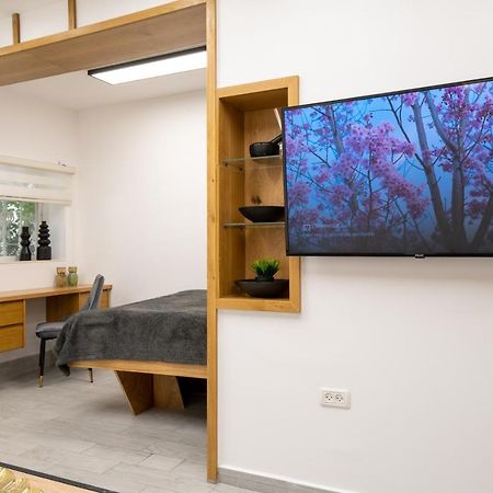 חיפה Romsuites - Amazing Atmosphere, Baha'I Gardens Main Street, German Colony מראה חיצוני תמונה